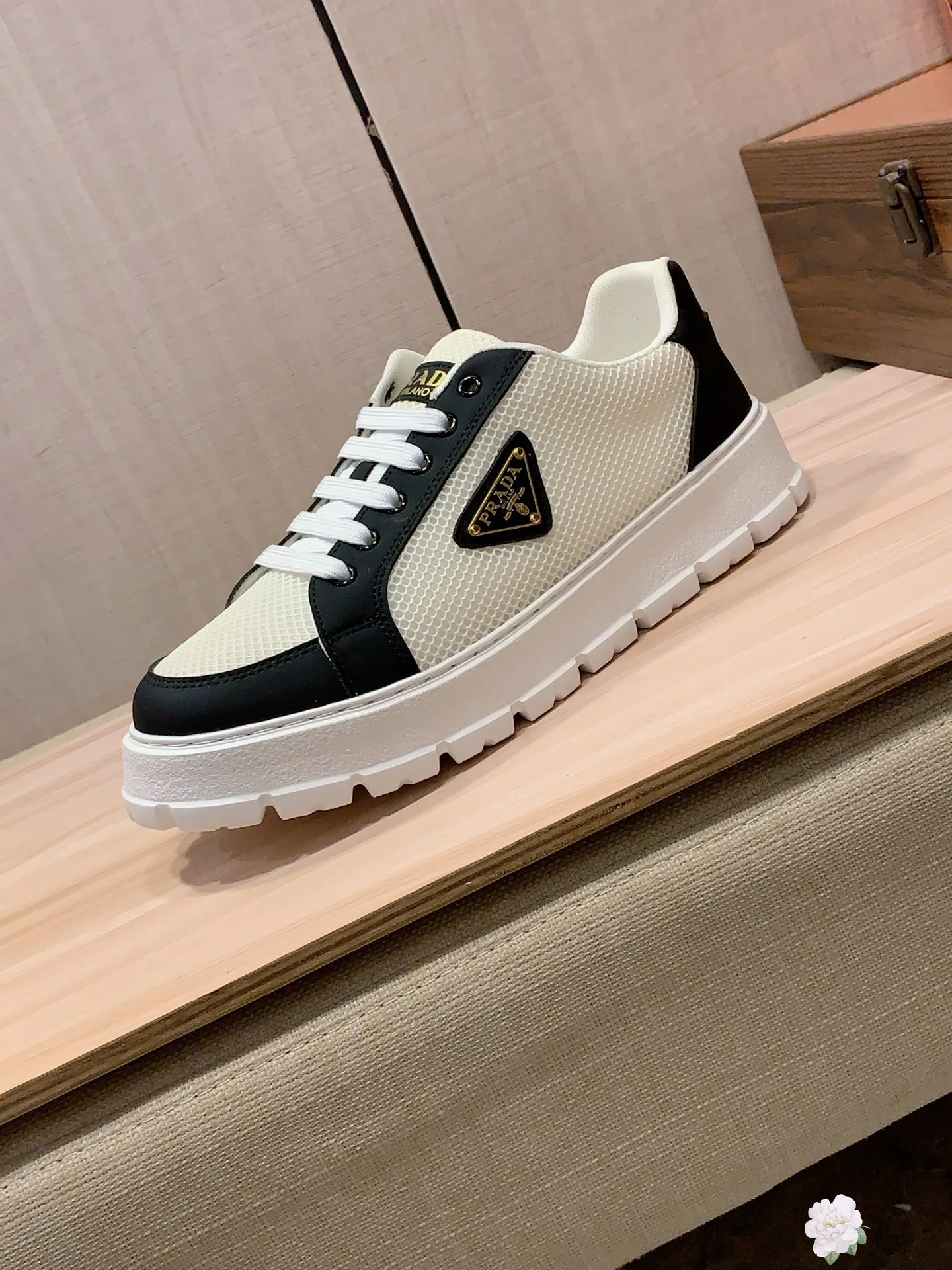 Men's Men's Shoes💰442💰💰🎩🎩[Lightning][Lightning] "PRADA*" The latest and most popular casual shoes, top brand [seduce] luxury ~ purchasing agency, top quality ~. [Strong] The upper is made of imported breathable and polished cowhide material ➕ Breathable sheepskin feet (•) with fine workmanship. Original stylish and stylish soft rubber wear-resistant and non-slip outsole, light and comfortable on the feet, the real thing looks better when photographed, 305: code: 38-44, 3️⃣ colors selected